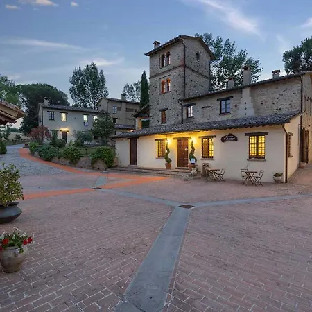 Luxurious Holiday In Montone With 2 Swimming Pools 別荘