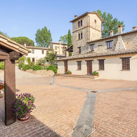 別荘 Luxurious Holiday In Montone With 2 Swimming Pools