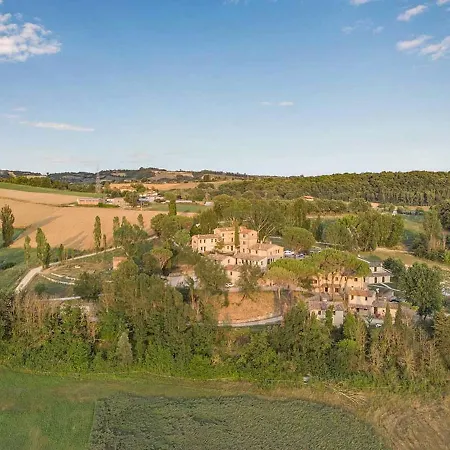 Luxurious Holiday In Montone With 2 Swimming Pools 別荘 モントーネ
