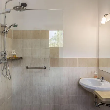 Luxurious Holiday In Montone With 2 Swimming Pools モントーネ